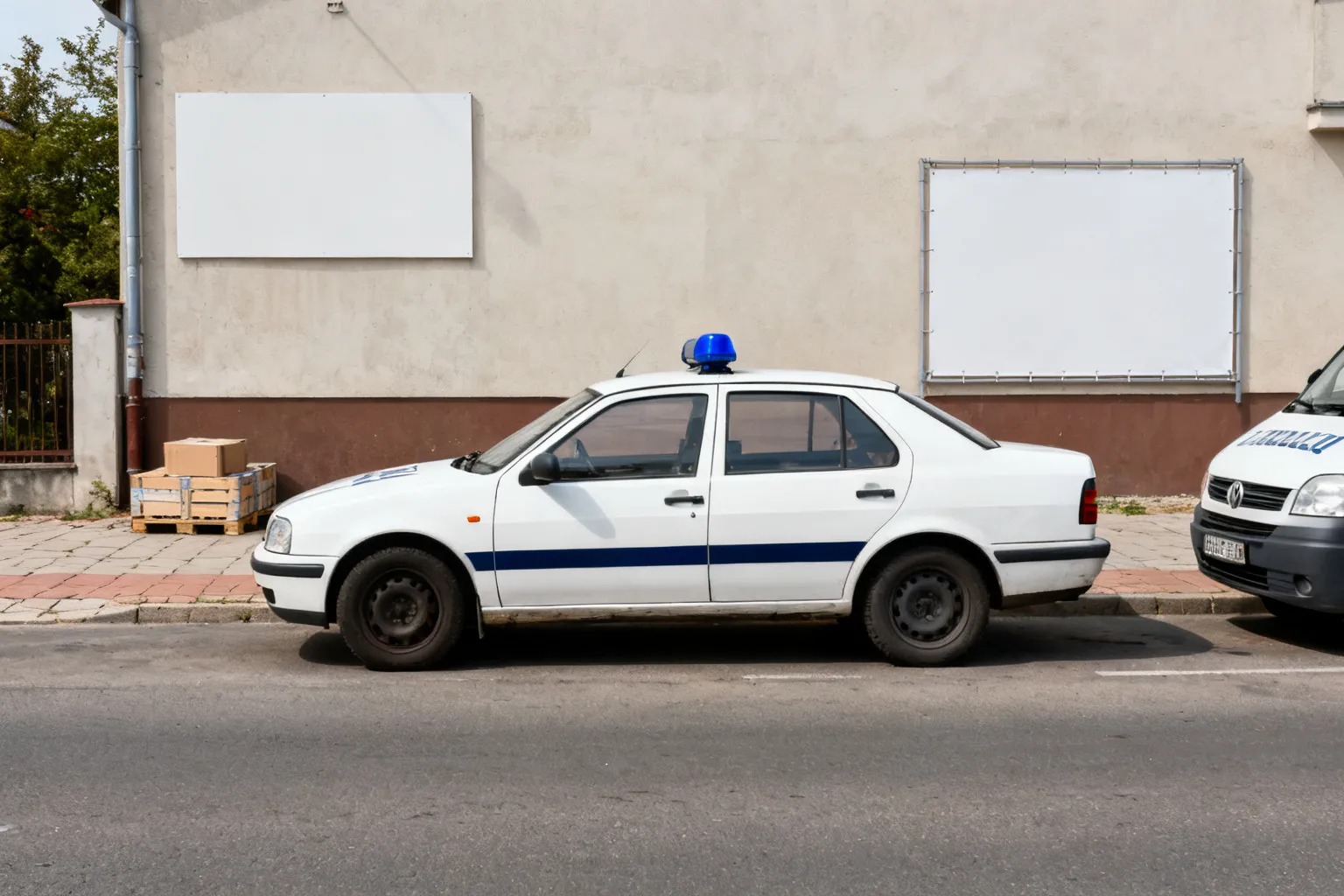 Poszukiwany zatrzymany w Krzeszowicach; przy nim znaleziono narkotyki